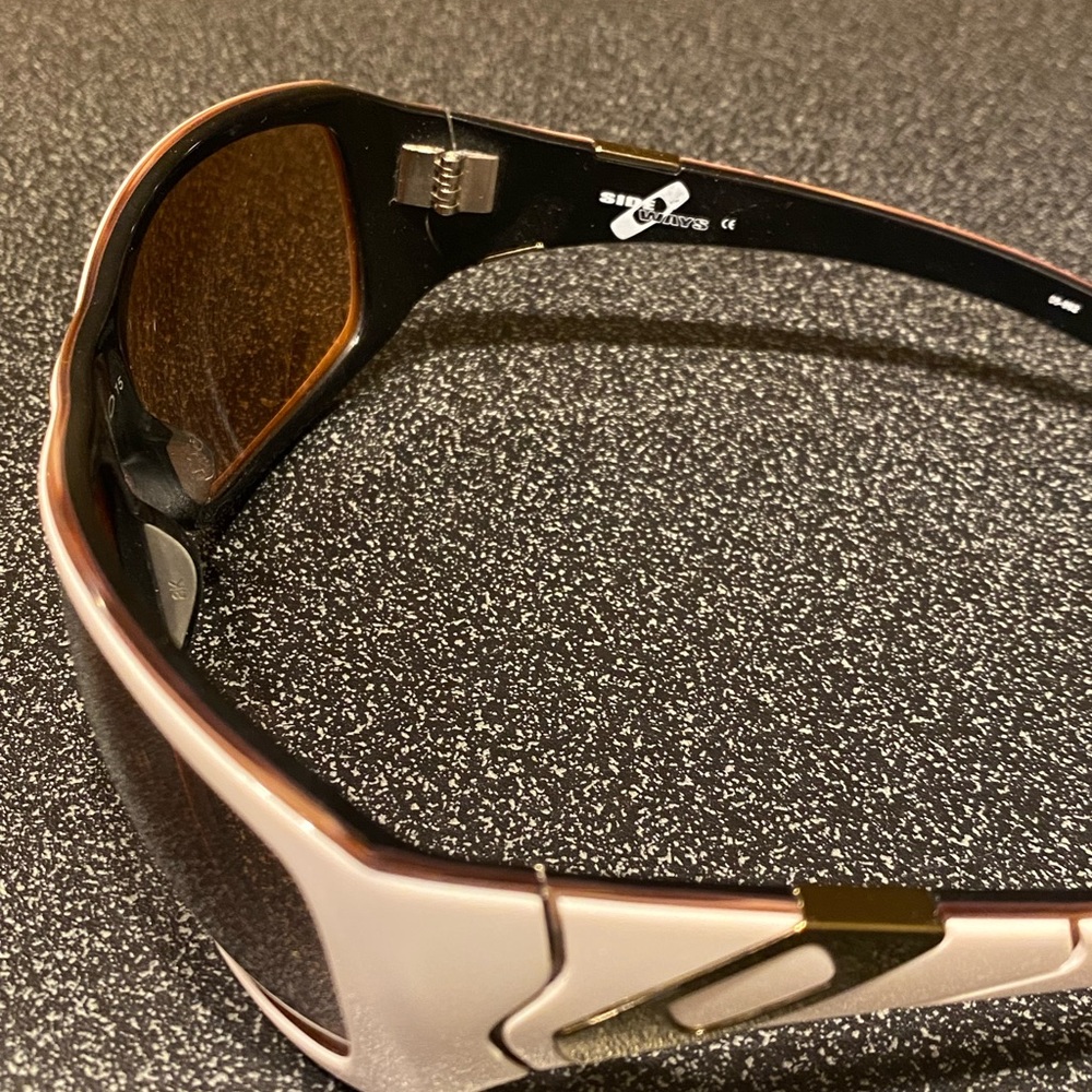 OAKLEY - SIDEWAYS SUNGLASSES